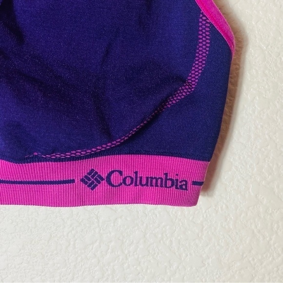 Columbia Women's Seamless Reversible Pink/Blue Sports Bra Size: M - Picture 3 of 5